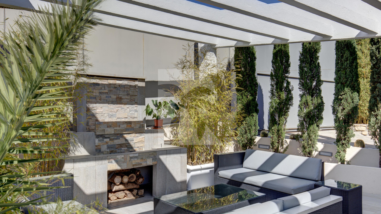 villa in Cannes : Rent modern, gorgeous Villa in Cannes Croix des Gardes, close to the Croisette and the beaches of Cannes - Photo 12
