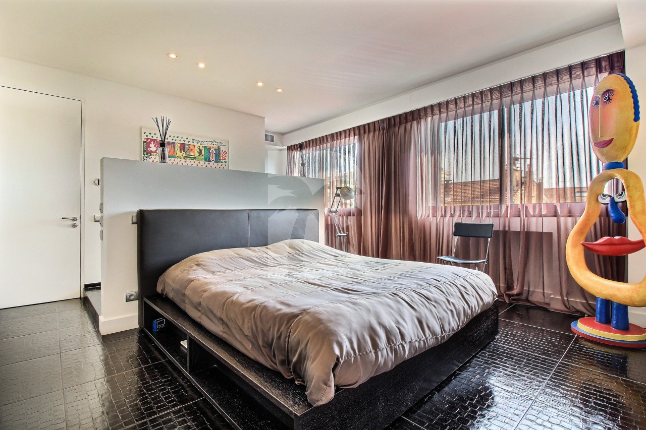 apartment in Cannes : Rent Modern Penthouse on rue d'Antibes in Cannes - Photo 8