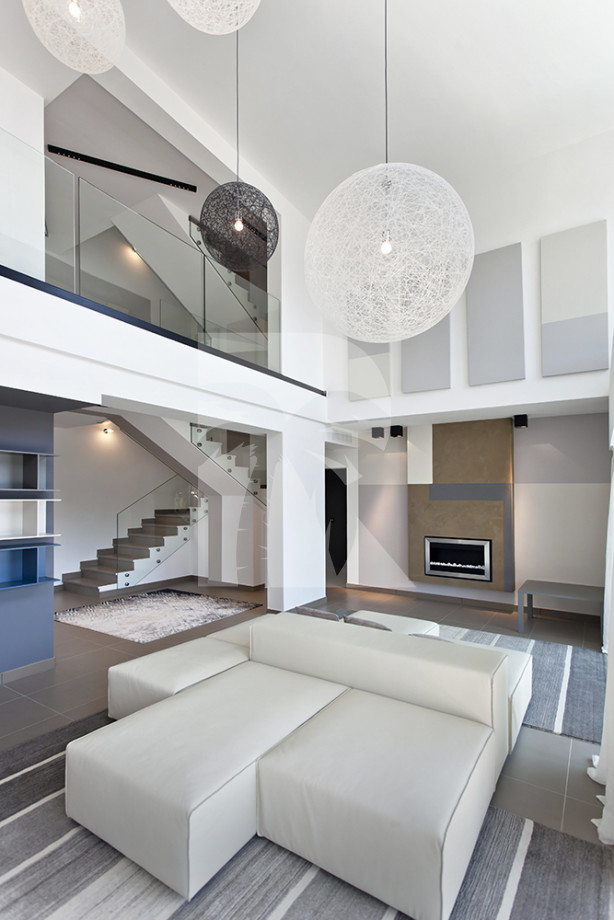 villa in Cannes : Rent modern 6 bedroom villa with swimming pool and sea view in the heights of Cannes - Photo 6