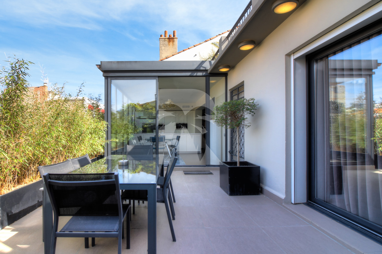 apartment in Cannes : Rent Modern Penthouse on rue d'Antibes in Cannes - Photo 5