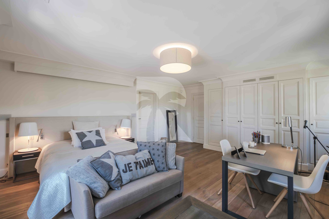 villa in Mougins : Rent incredible and unique villa in Mougins with 360 views - Photo 10