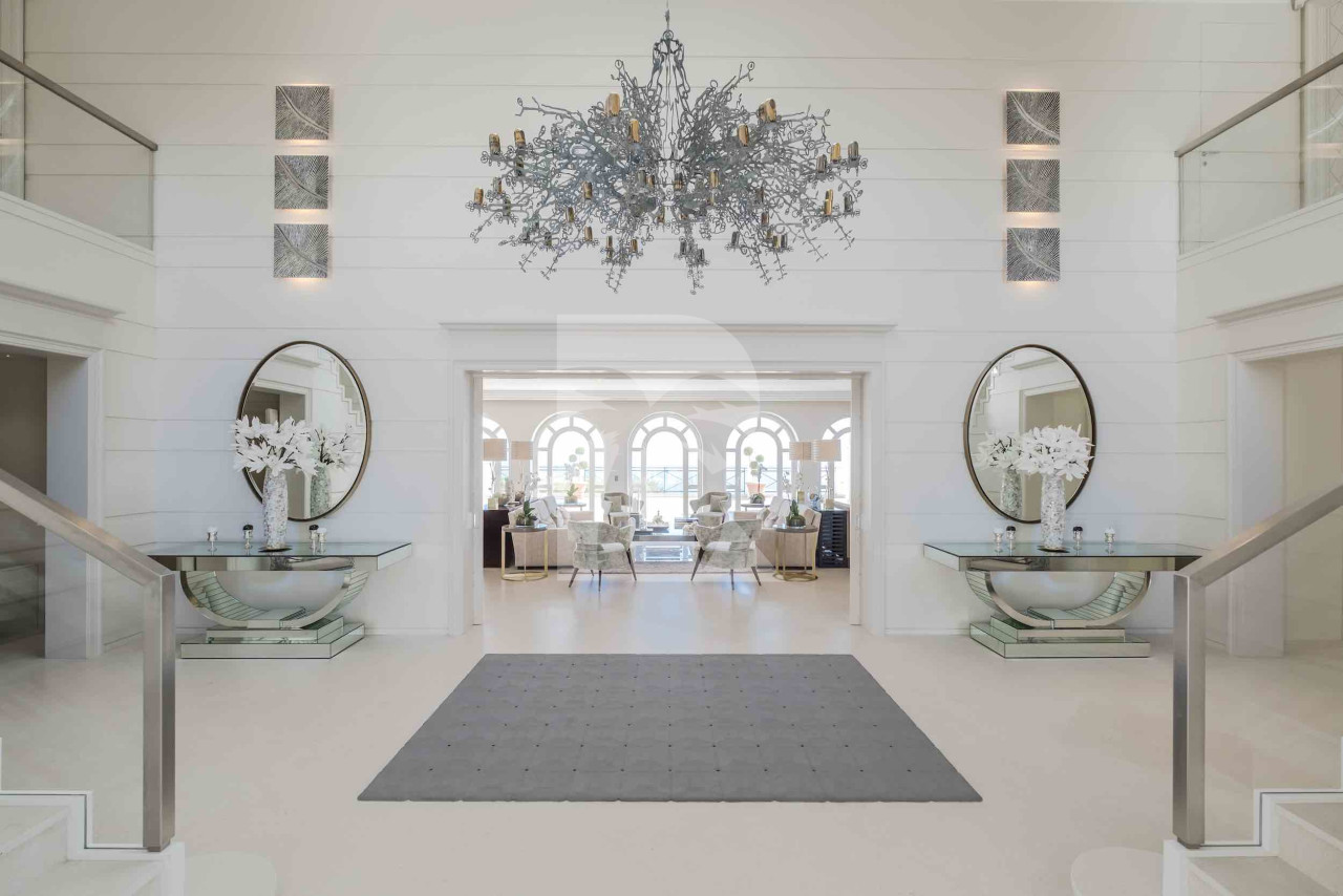 villa in Cannes : Rent Majestic 10 bedroom villa with enormous grounds located in the hills of Cannes - Photo 9