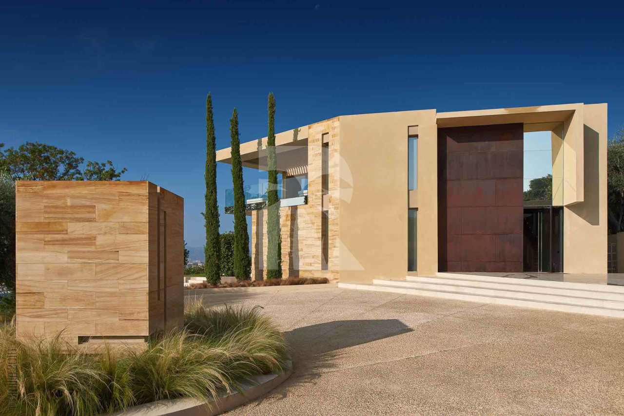 villa in Cannes : Rent incredible 6  bedroom, ultra stylish villa in the hills of Cannes with sea views and in close proximity to the Croisette - Photo 5