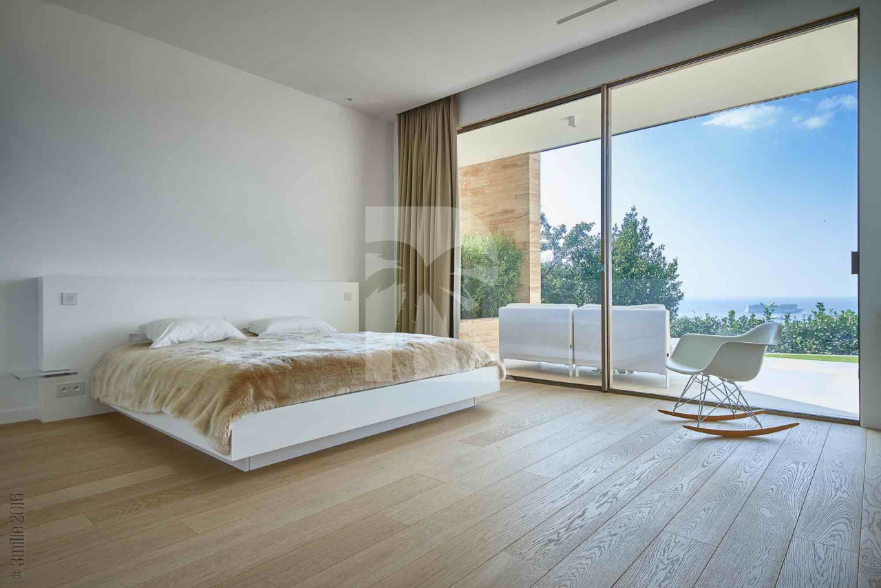 villa in Cannes : Rent incredible 6  bedroom, ultra stylish villa in the hills of Cannes with sea views and in close proximity to the Croisette - Photo 6