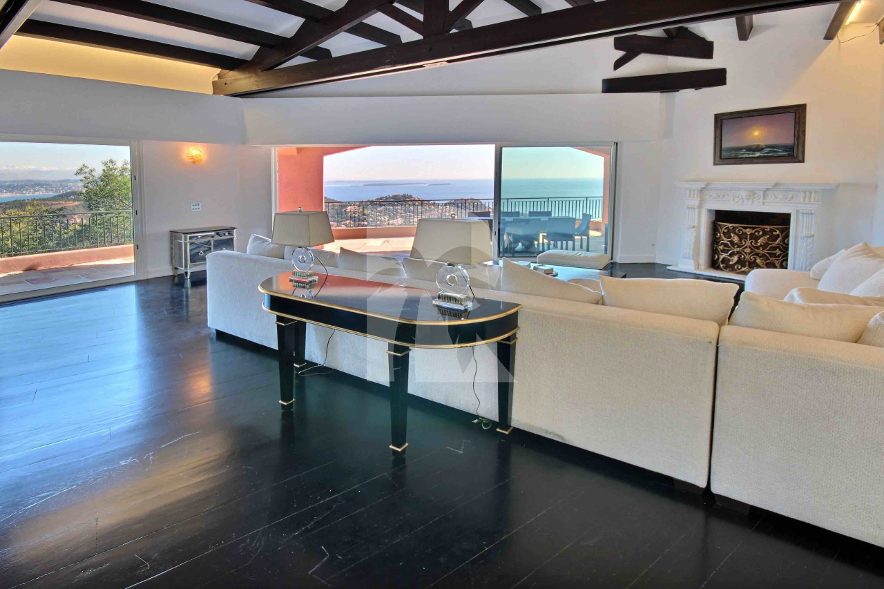 villa in Théoule-sur-Mer : Luxury 7 Bedroom Villa in Theoule sur Mer to Rent - Photo 4