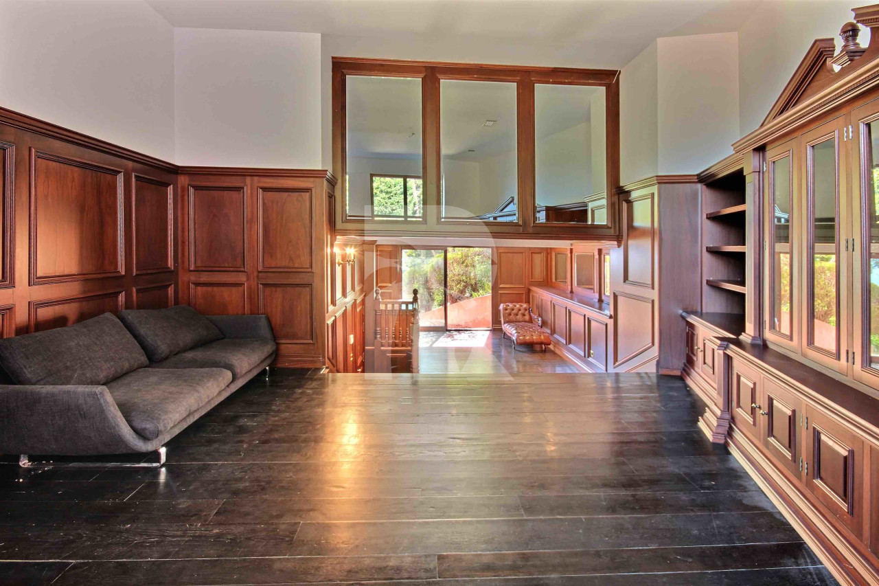 villa in Théoule-sur-Mer : Luxury 7 Bedroom Villa in Theoule sur Mer to Rent - Photo 6