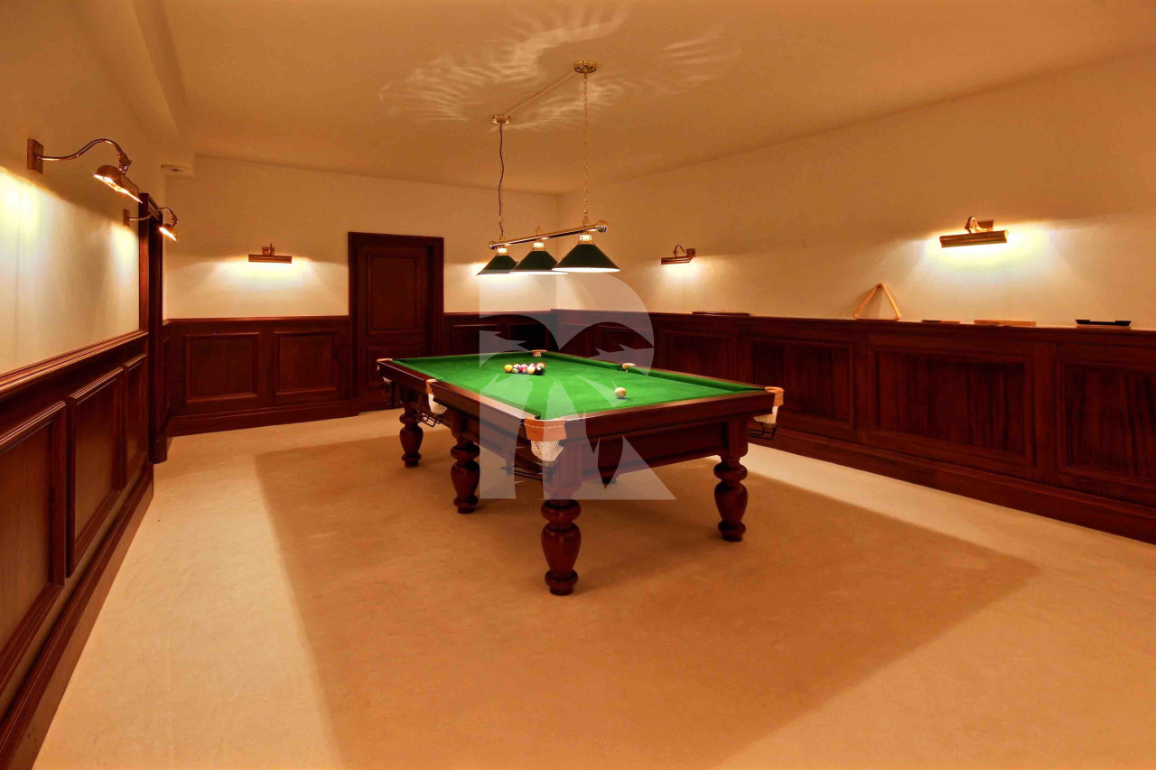 villa in Théoule-sur-Mer : Luxury 7 Bedroom Villa in Theoule sur Mer to Rent - Photo 8