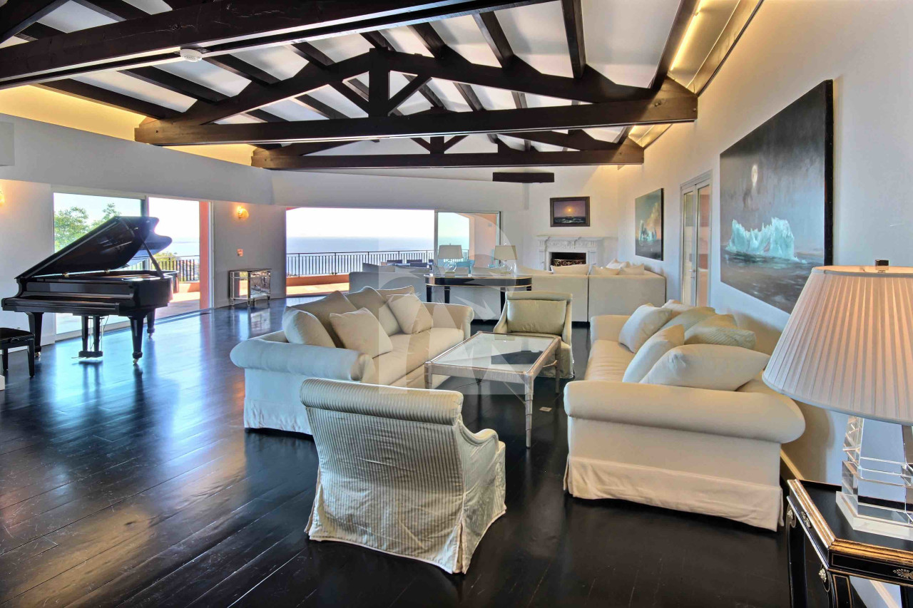 villa in Théoule-sur-Mer : Luxury 7 Bedroom Villa in Theoule sur Mer to Rent - Photo 3