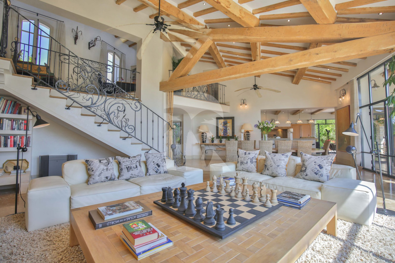 villa in Mougins : Luxury Seven Bedroom Villa to Rent in Mougins - Photo 12