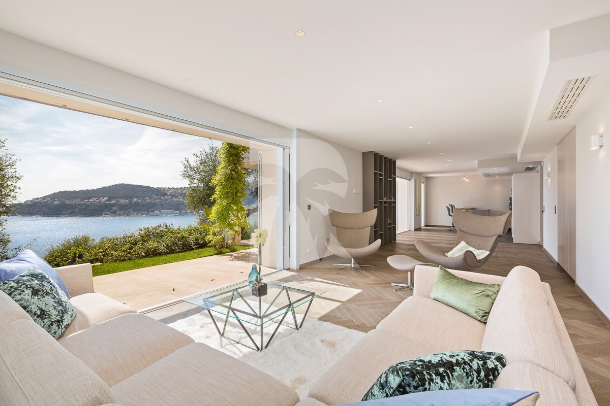 villa in Saint-Jean-Cap-Ferrat : Rent Stunning property in Beaulieu with incredible views over the Sea, Monaco and Cap d'antibes - Photo 5