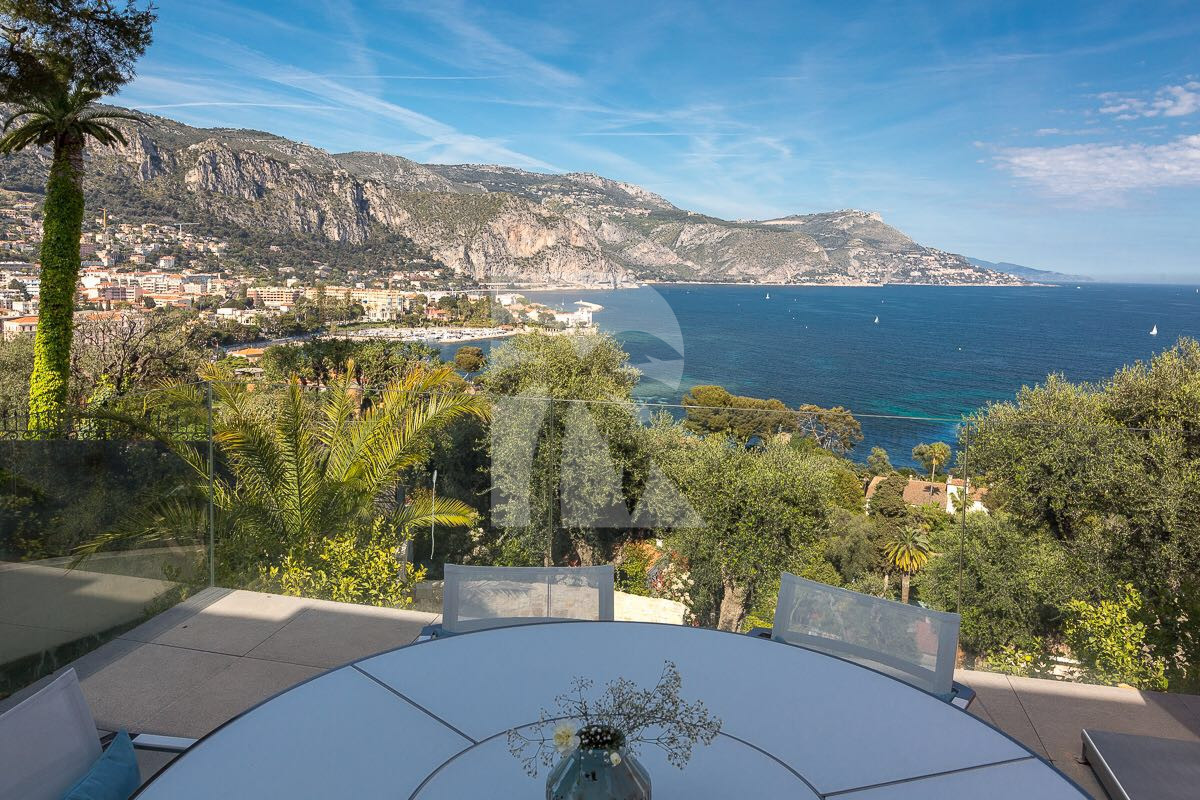villa in Saint-Jean-Cap-Ferrat : Rent Stunning property in Beaulieu with incredible views over the Sea, Monaco and Cap d'antibes - Photo 4