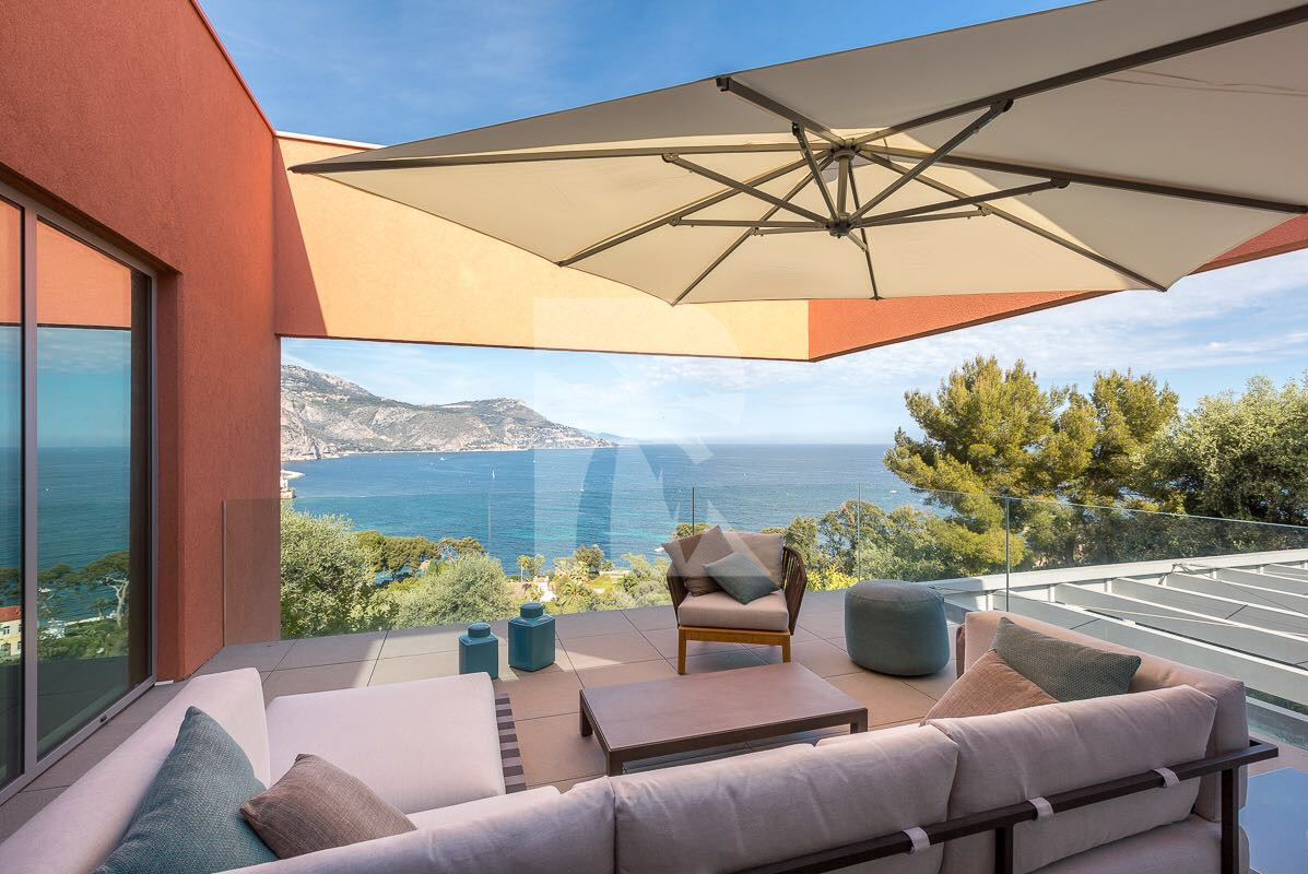 villa in Saint-Jean-Cap-Ferrat : Rent Stunning property in Beaulieu with incredible views over the Sea, Monaco and Cap d'antibes - Photo 9