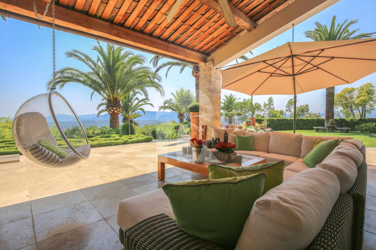 villa in Mougins : Luxury Seven Bedroom Villa to Rent in Mougins - Photo 10