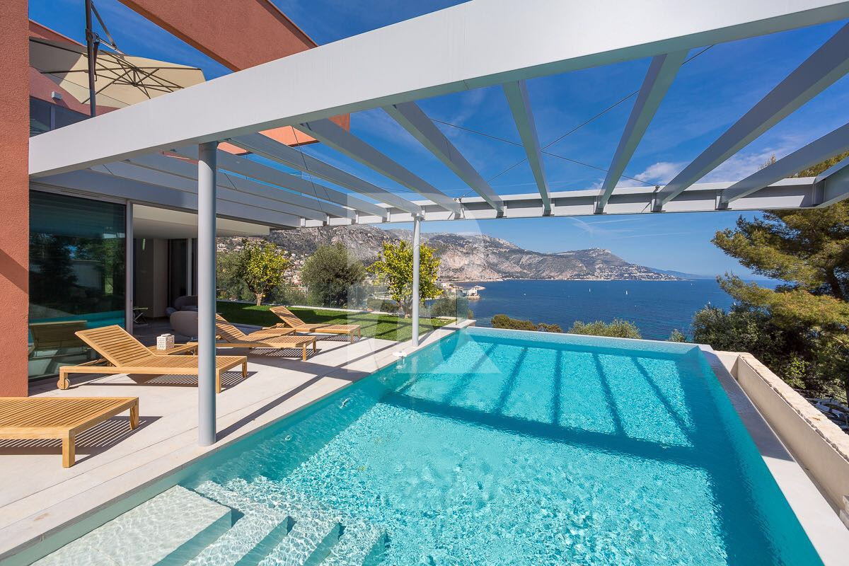 villa in Saint-Jean-Cap-Ferrat : Rent Stunning property in Beaulieu with incredible views over the Sea, Monaco and Cap d'antibes - Photo 1