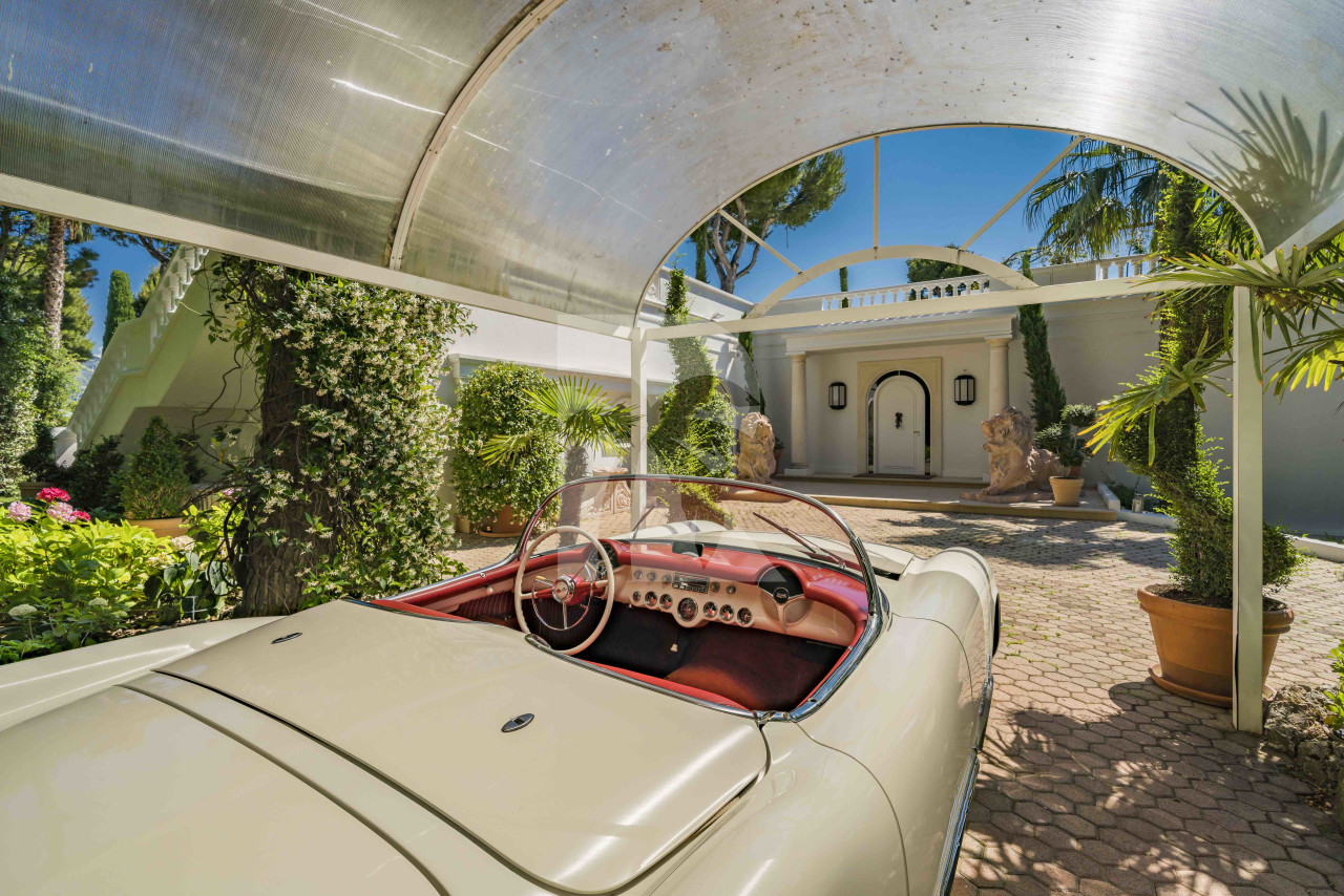 villa in Saint-Jean-Cap-Ferrat : Rent incredible 6 bedroom property located in St Jean Cap Ferrat with stunning views over the sea - Photo 6