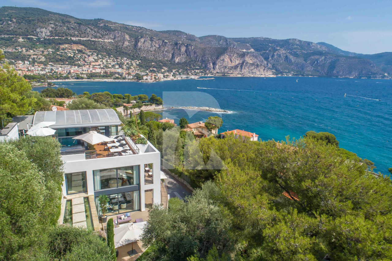 villa in Saint-Jean-Cap-Ferrat : Rent unique modern villa with panoramic sea view in Saint Jean Cap Ferrat - Photo 7