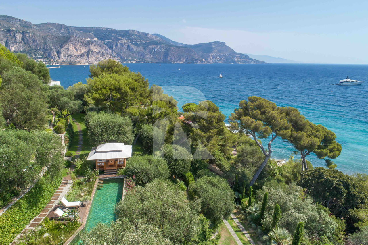 villa in Saint-Jean-Cap-Ferrat : Rent unique modern villa with panoramic sea view in Saint Jean Cap Ferrat - Photo 10
