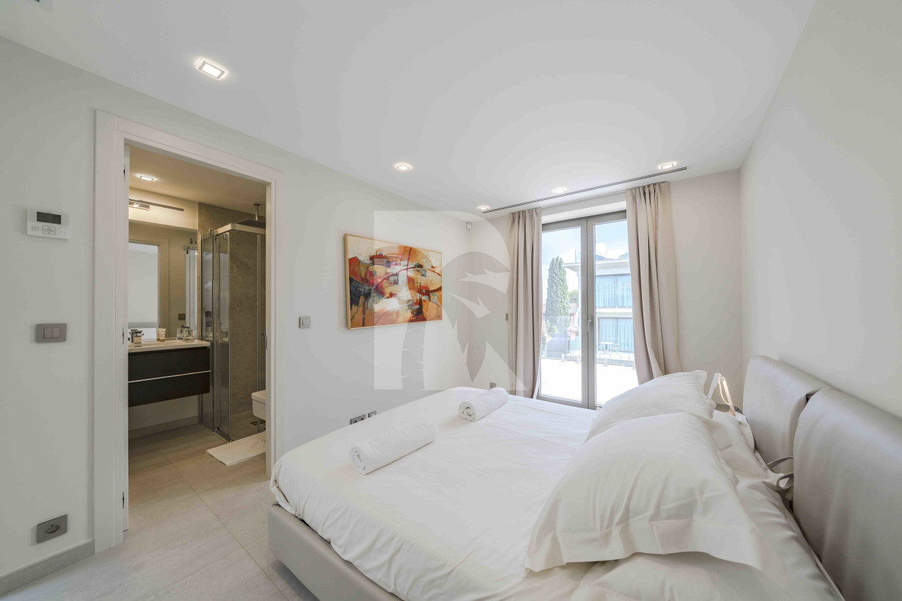 villa in Saint-Jean-Cap-Ferrat : Rent amazing private domaine comprised of three villas with swimming pool in Saint Jean Cap Ferrat - Photo 12