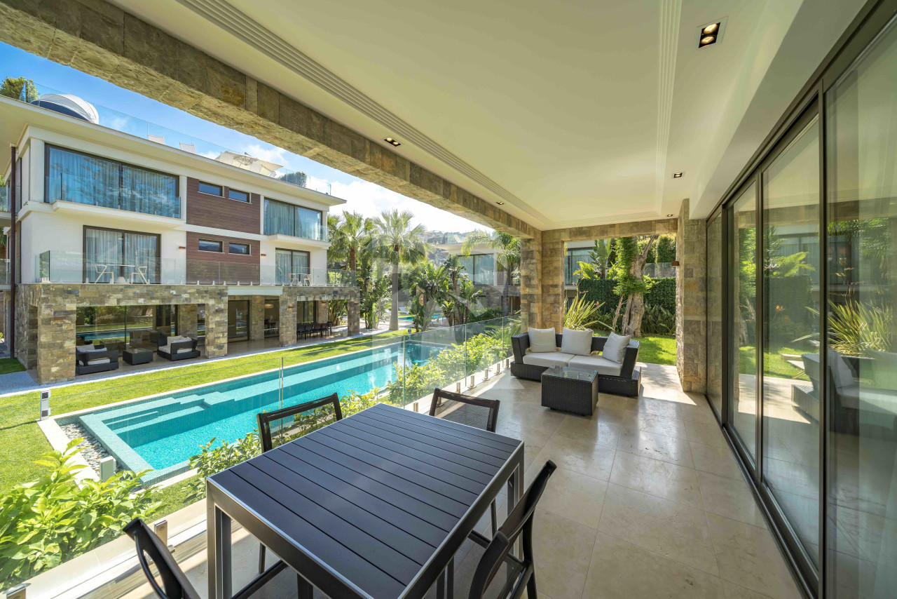 villa in Saint-Jean-Cap-Ferrat : Rent amazing private domaine comprised of three villas with swimming pool in Saint Jean Cap Ferrat - Photo 4