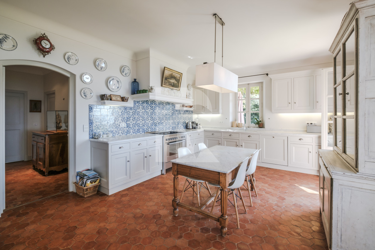 villa in Cannes : Beautiful Provencal bastide boasting fantastic panoramic sea views - Photo 10