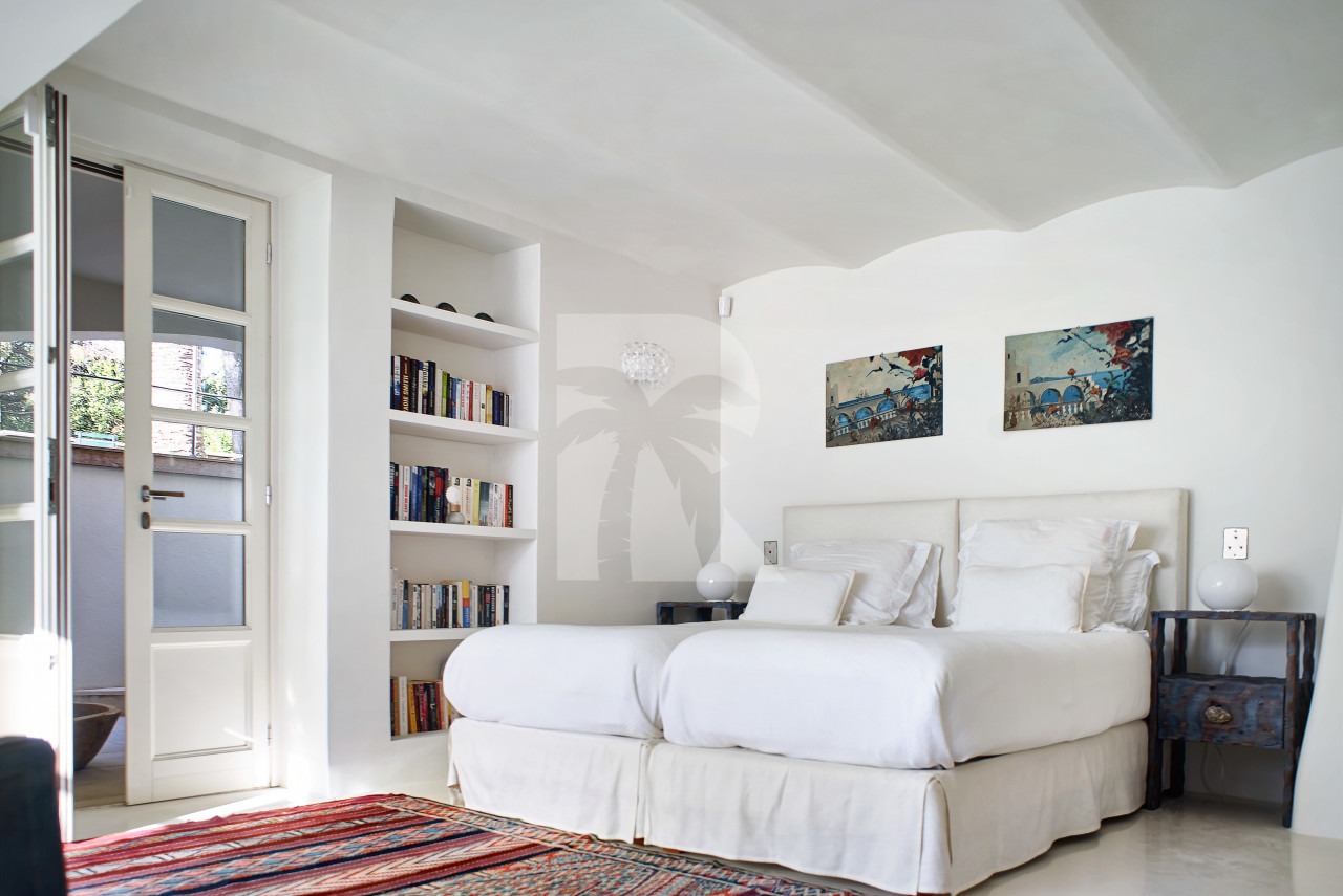 villa in Cap d'Antibes : Rent superb 5 bedroom villa close to the famous Plage de la Garoupe in Cap d'Antibes - Photo 11