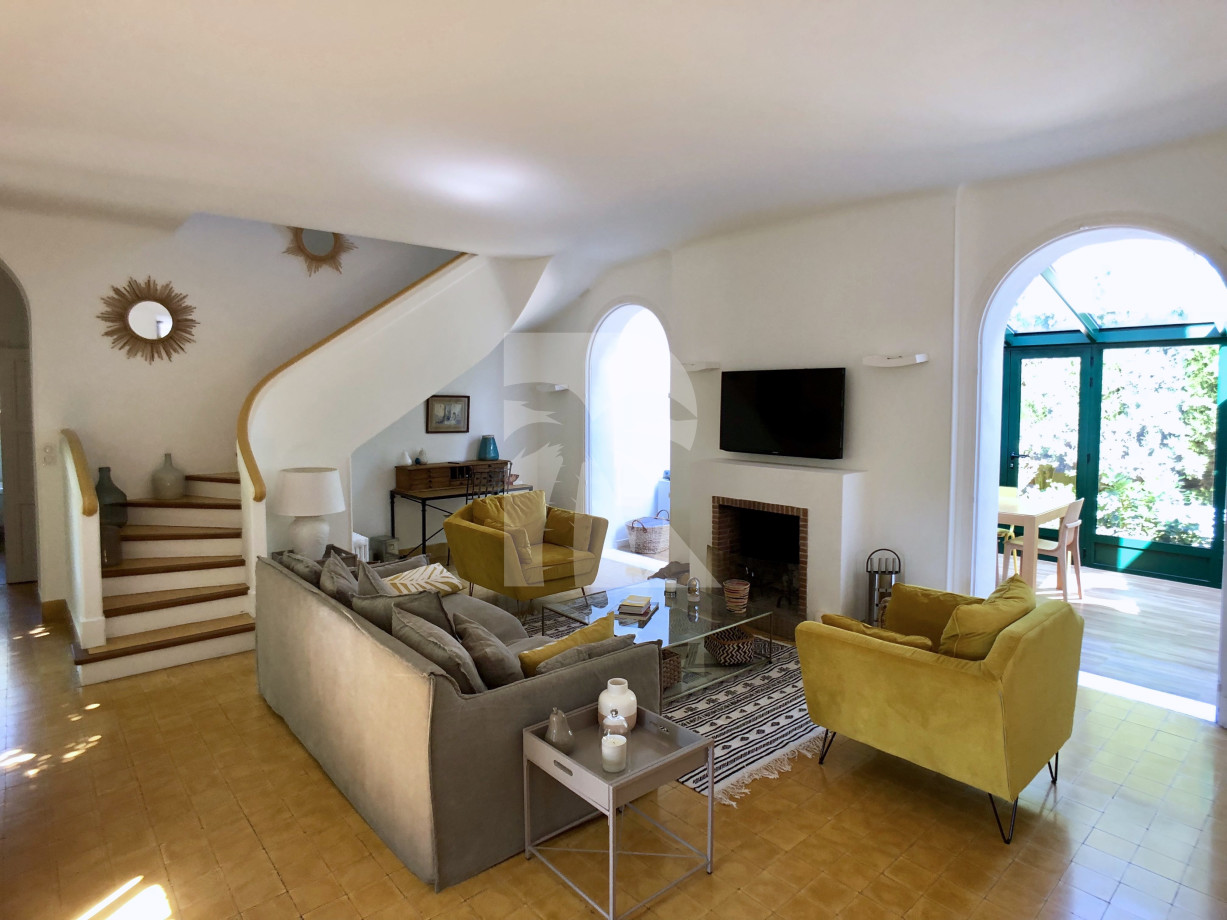 villa in Cap d'Antibes : Rent gorgeous villa on the Cap d'Antibes, close to the beaches with 6 bedrooms, wonderful gardens and swimming pool - Photo 12