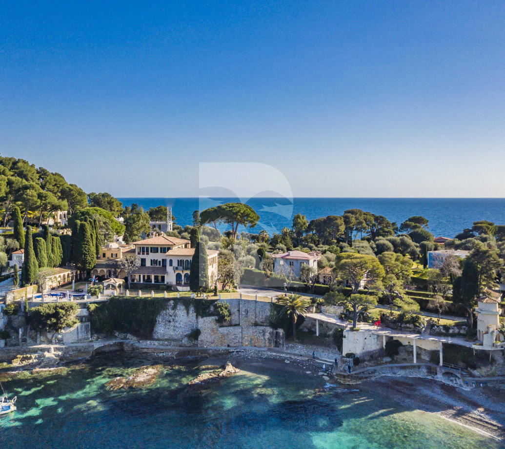 villa in Saint-Jean-Cap-Ferrat : Rent fantastic 6 bedroom waterfront villa  in Saint Jean Cap Ferrat - Photo 5