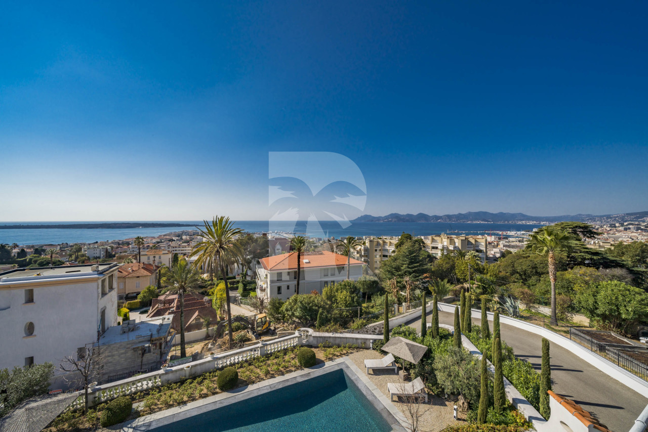 villa in Cannes : Rent Estee Lauders former villa, 6 bedrooms located in the centre of Cannes only a short walk to the beach - Photo 5