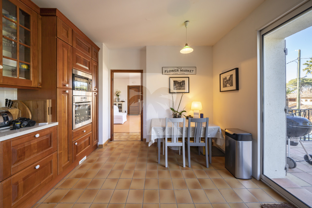 villa in Cap d'Antibes : Rent this charming Villa close to the Garoupe Beach on Cap d Antibes - Photo 11