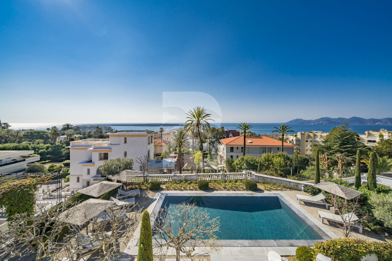 villa in Cannes : Rent Estee Lauders former villa, 6 bedrooms located in the centre of Cannes only a short walk to the beach - Photo 7
