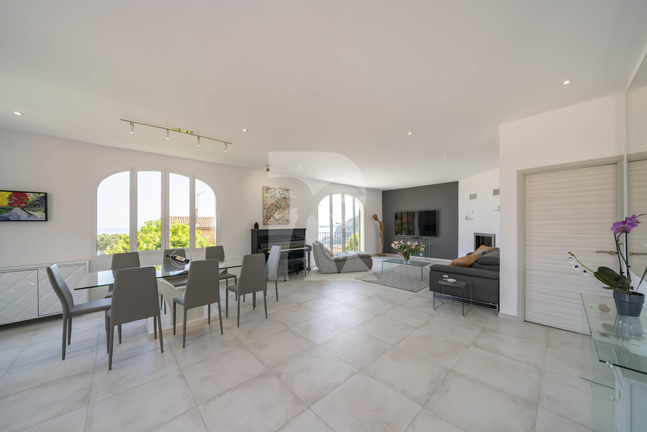 villa in Èze : Rent beautiful 4 bedroom 4 bathroom villa located in Eze, only a short walk from the beach - Photo 5
