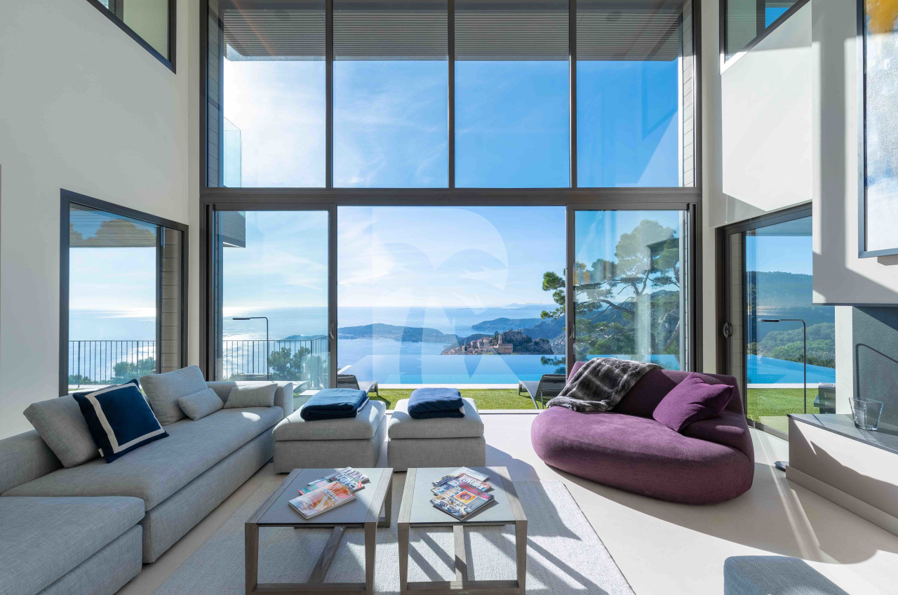 villa in Èze : Rent stunning newly built villa in Eze which offers an exceptional Seaview of the French Riviera - Photo 11