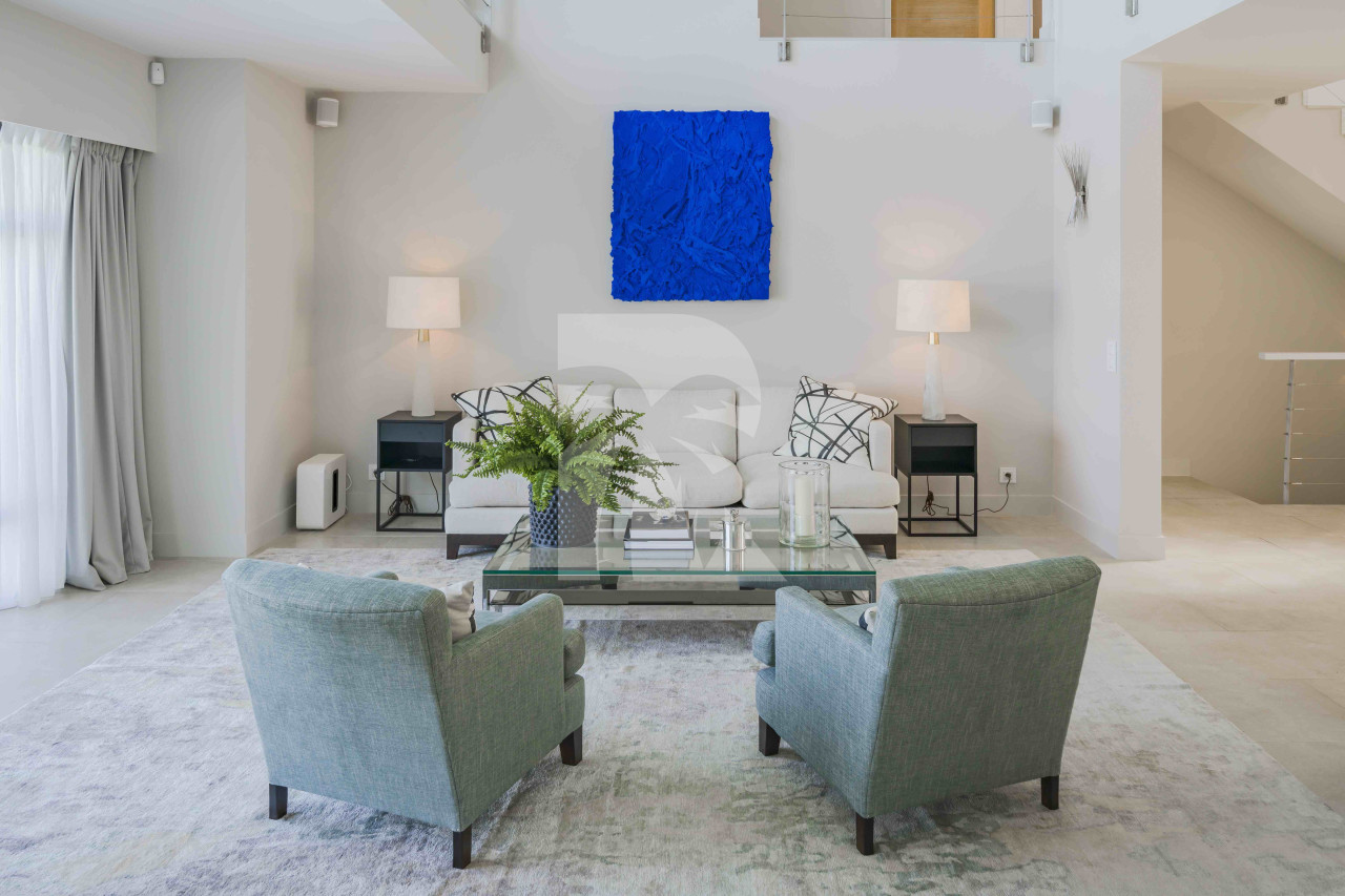 villa in Cap d'Antibes : Rent 7 bedroom villa in the heart of Cap d'Antibes with sea views, close to the with easy access into Cannes - Photo 7