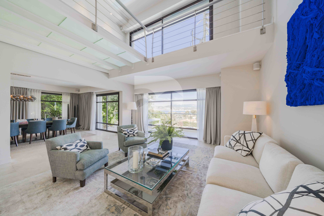 villa in Cap d'Antibes : Rent 7 bedroom villa in the heart of Cap d'Antibes with sea views, close to the with easy access into Cannes - Photo 8