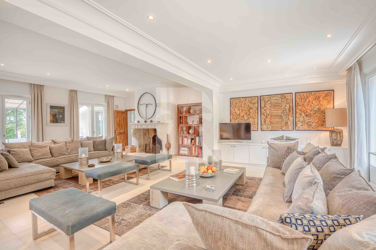 villa in St Tropez : Rent gorgeous villa with swimming pool within just a minute drive to the very heart of Saint Tropez - Photo 8