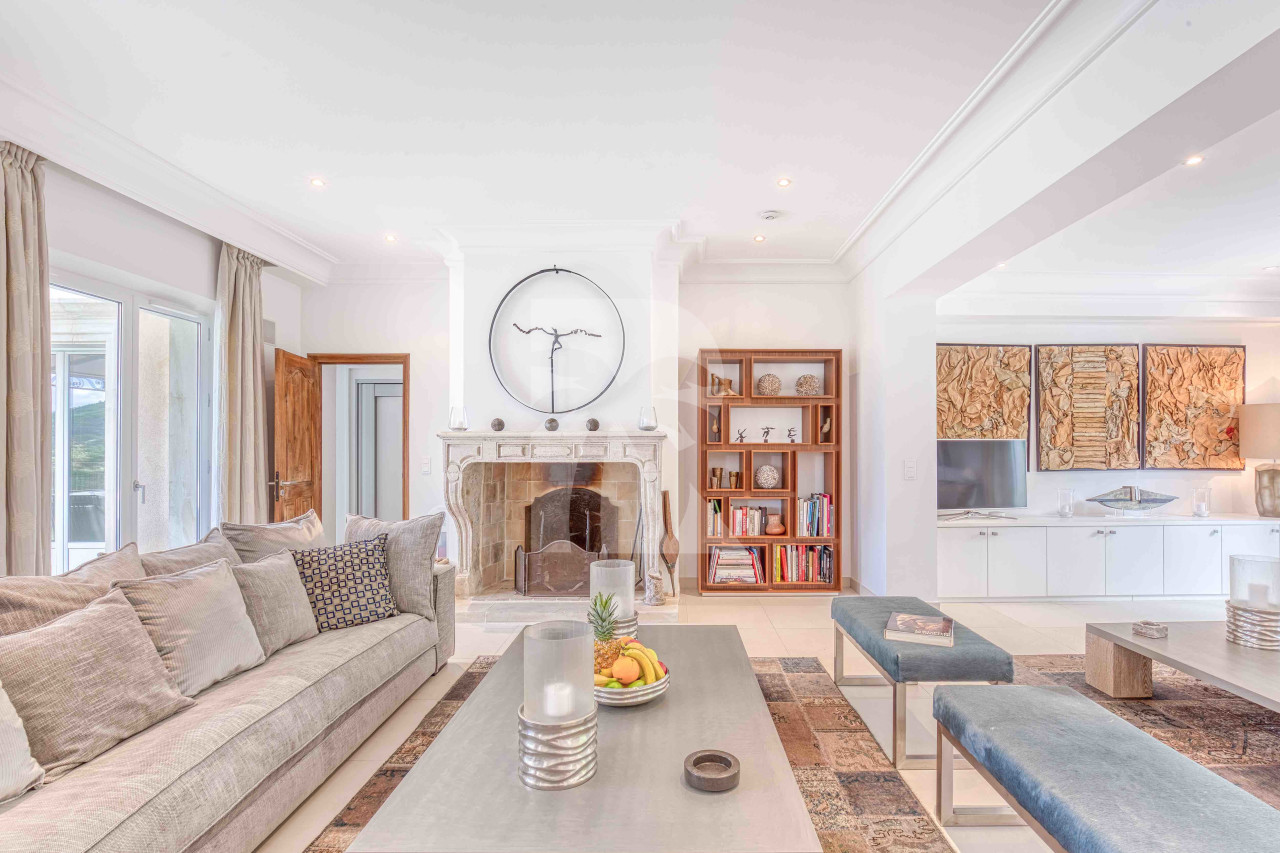 villa in St Tropez : Rent gorgeous villa with swimming pool within just a minute drive to the very heart of Saint Tropez - Photo 5