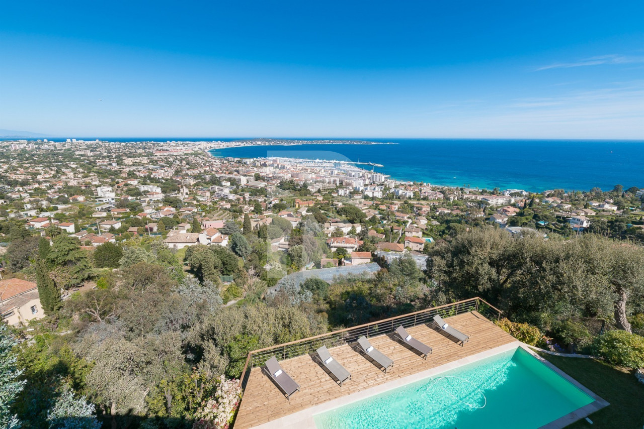villa in Cannes : Rent wonderful modern villa on the heights of Cannes with a great Seaview - Photo 11