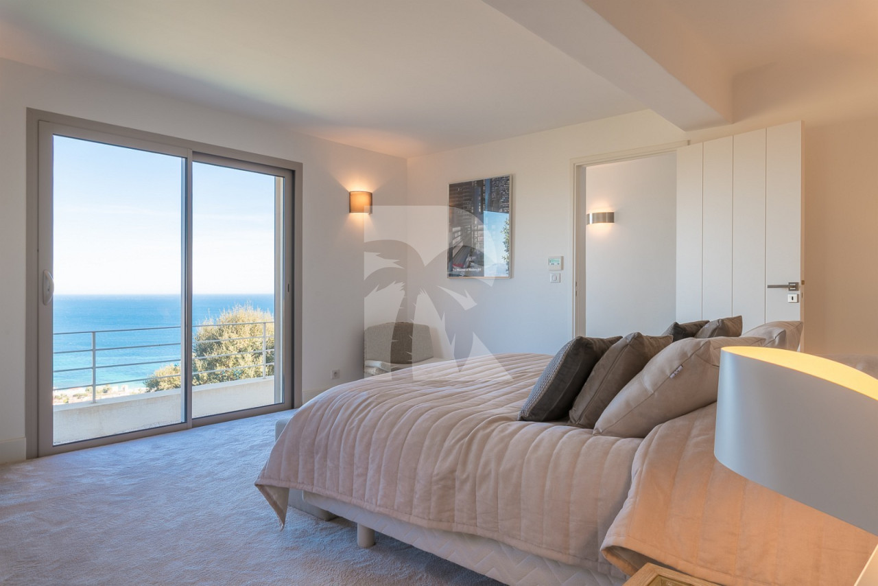 villa in Cannes : Rent wonderful modern villa on the heights of Cannes with a great Seaview - Photo 7