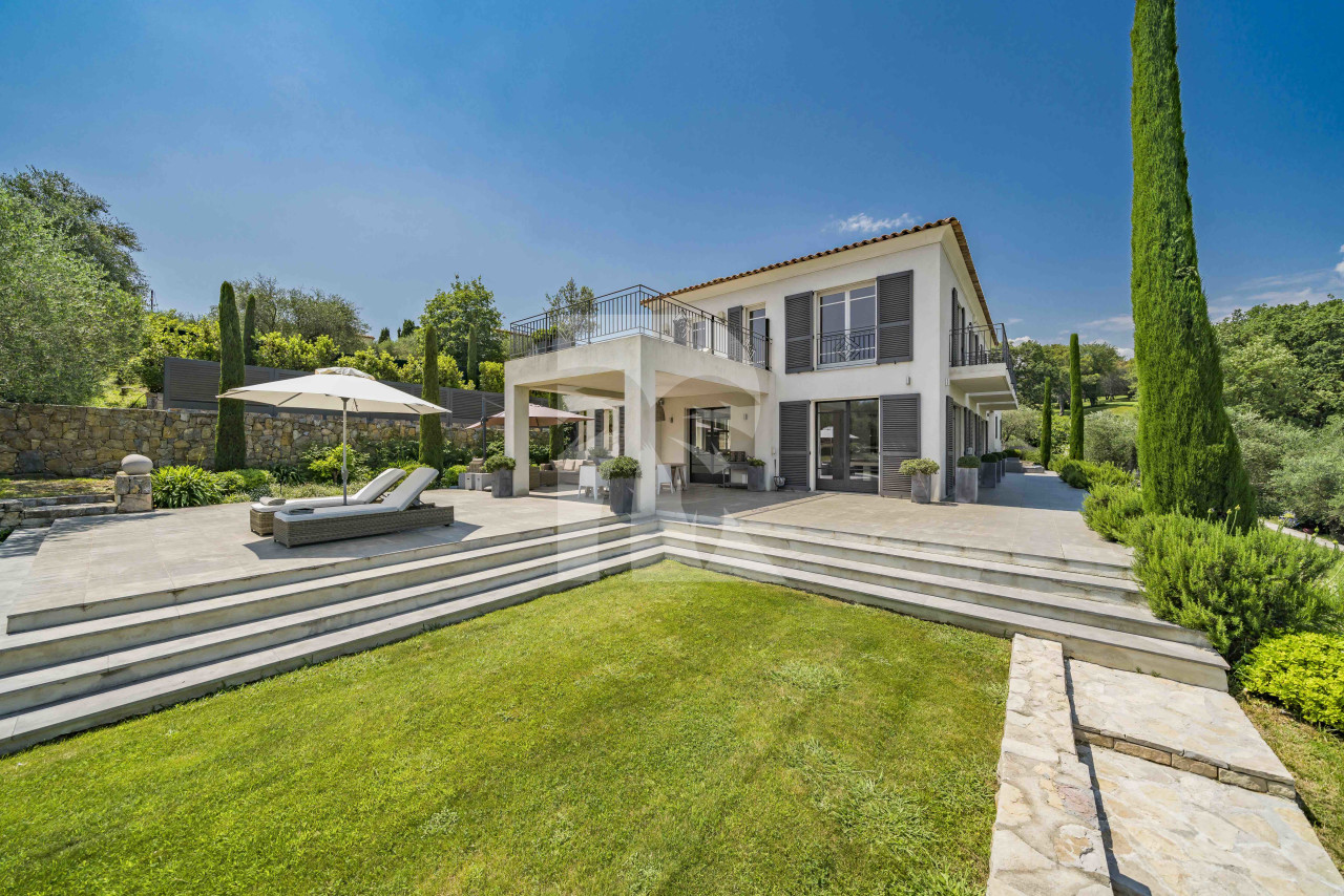 villa in Châteauneuf-Grasse : Rent wonderful modern villa located in very peaceful surroundings close to Valbonne - Photo 4