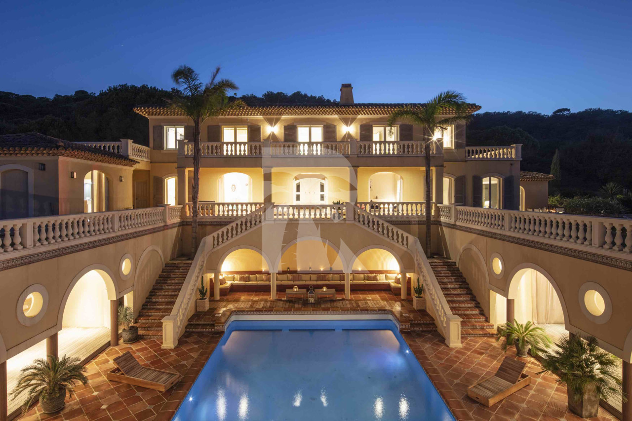 villa in Gassin : Rent majestic 7-bedroom villa  with swimming pool and staff apartment  in Saint Tropez - Photo 0