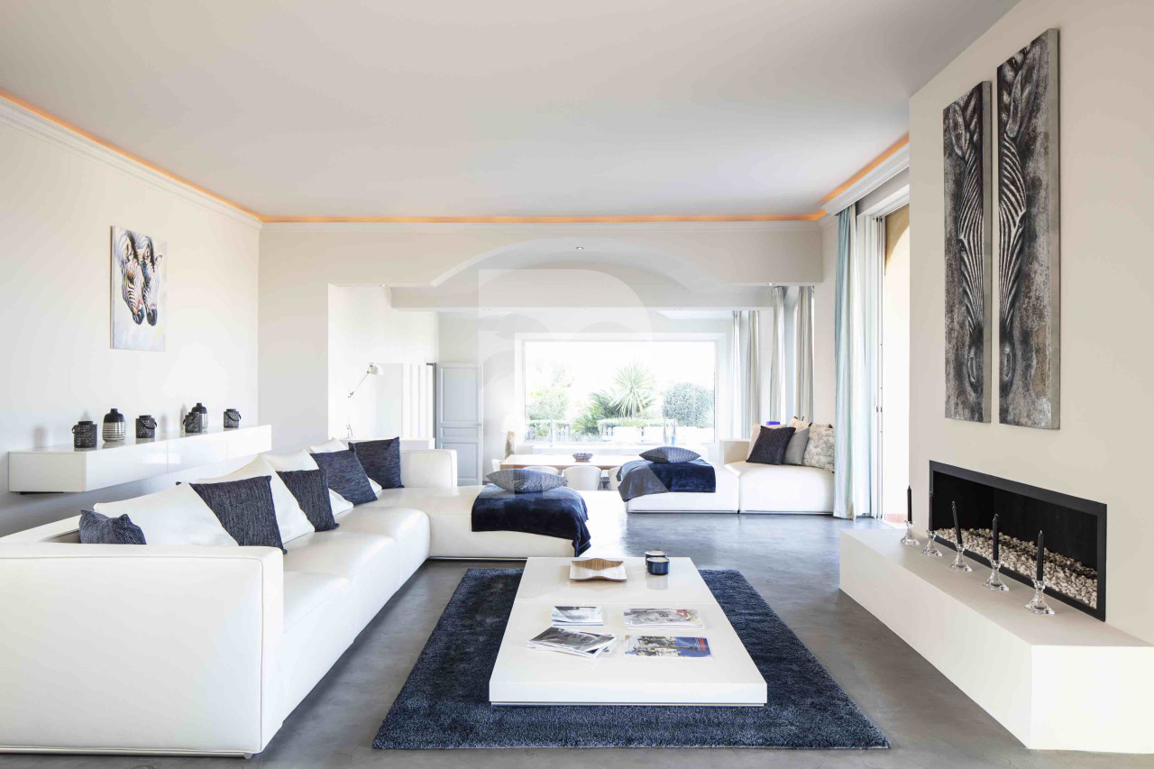 villa in Gassin : Rent majestic 7-bedroom villa  with swimming pool and staff apartment  in Saint Tropez - Photo 11