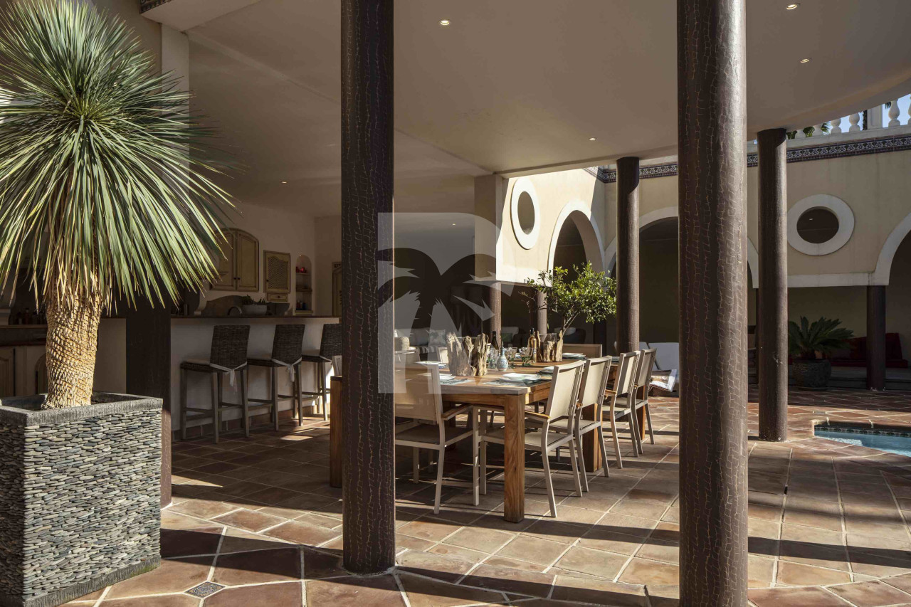 villa in Gassin : Rent majestic 7-bedroom villa  with swimming pool and staff apartment  in Saint Tropez - Photo 8
