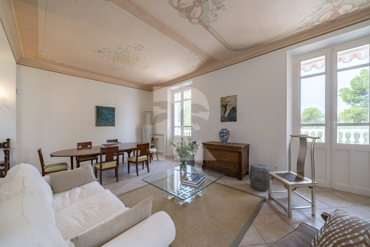 villa in Cap d'Antibes : Rent lovely 6 bedroom ( 5 guests + 1 for staff/teenagers) villa on the Cap d'Antibes within walking distance to the beach - Photo 9