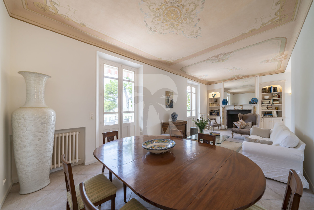 villa in Cap d'Antibes : Rent lovely 6 bedroom ( 5 guests + 1 for staff/teenagers) villa on the Cap d'Antibes within walking distance to the beach - Photo 10