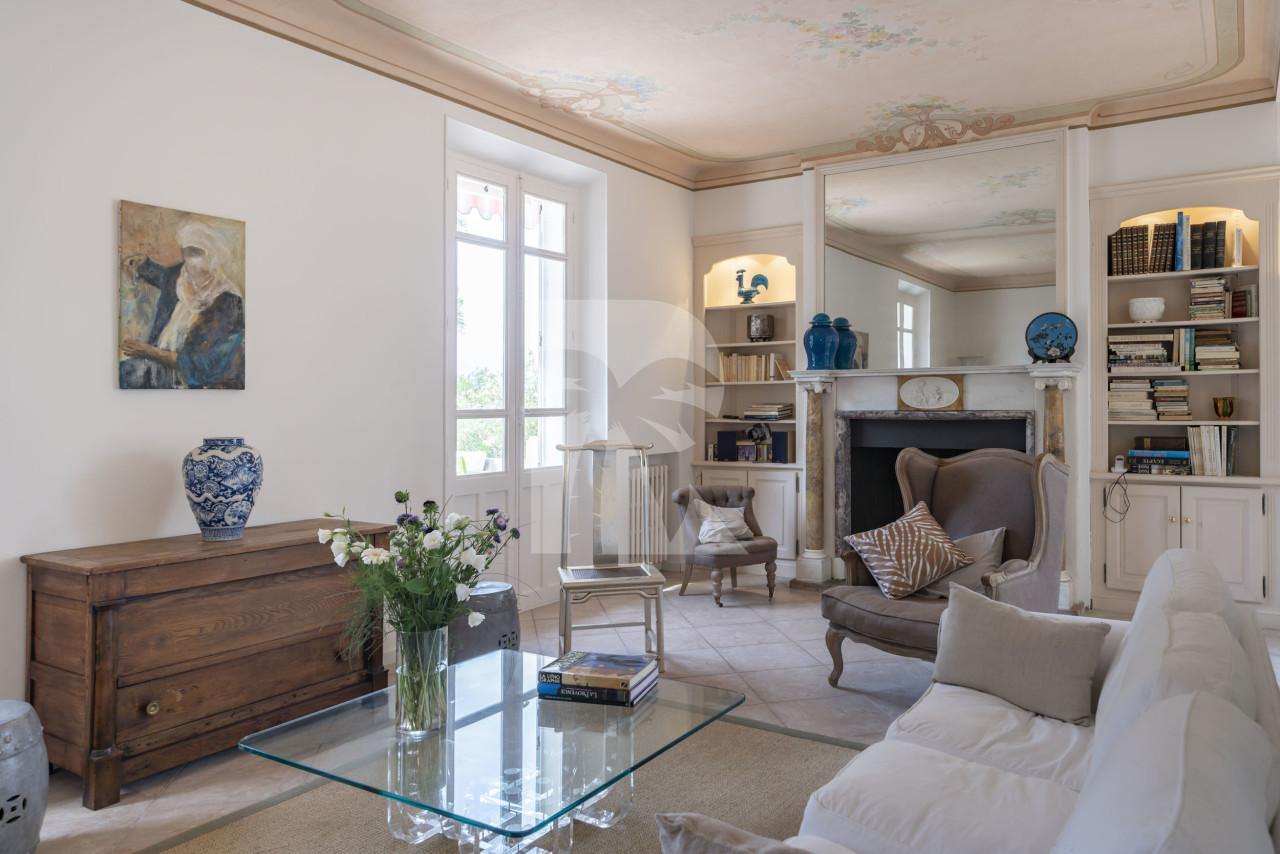 villa in Cap d'Antibes : Rent lovely 6 bedroom ( 5 guests + 1 for staff/teenagers) villa on the Cap d'Antibes within walking distance to the beach - Photo 5