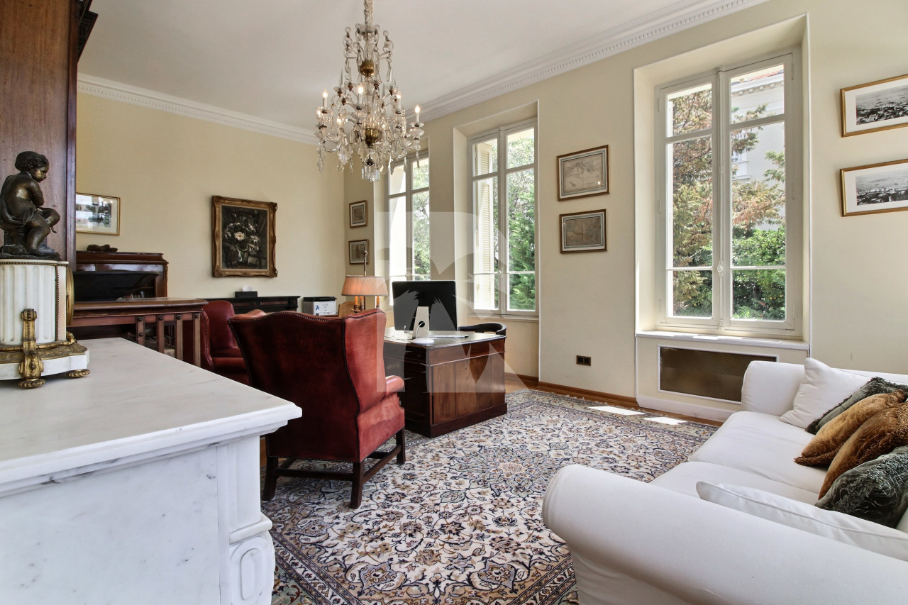 villa in Cannes : Rent wonderful 8 bedroom Belle Epoque villa within walking distance to Palais des Festivals - Photo 11