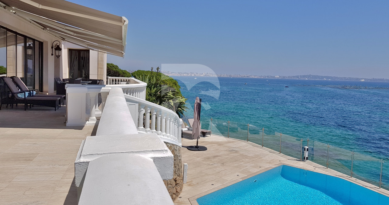 villa in Cannes : Exceptional Waterfront property in Cannes - Photo 0