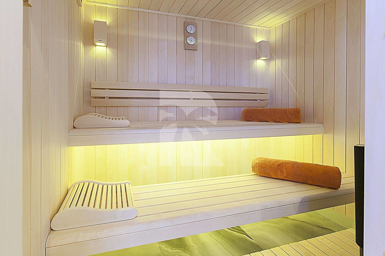 villa in Megève : Rent this ultimate luxury chalet in Mont d'Arbois, walking distance to Megeve. - Photo 9