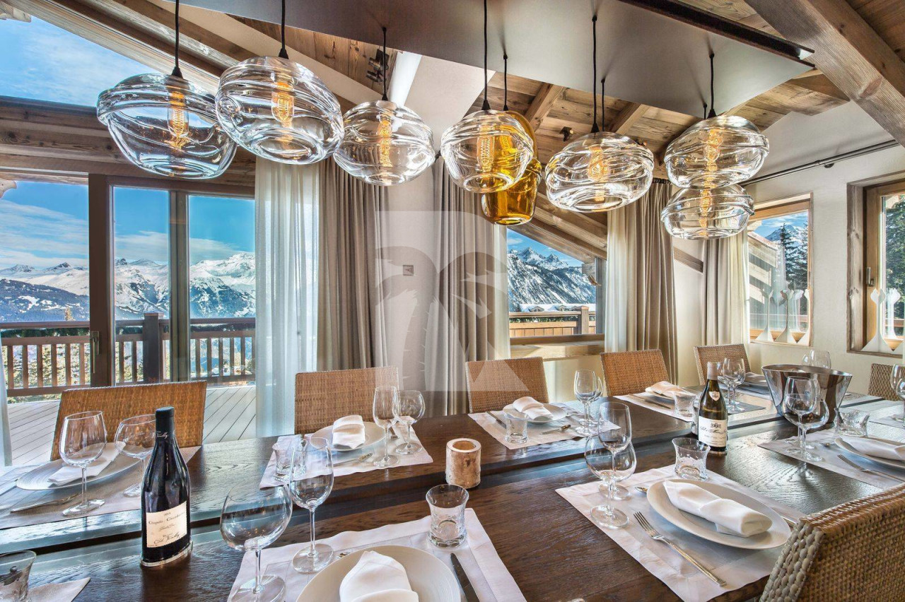 villa in Courchevel : Rent a Wonderful chalet in the most prestigious area of Courchevel. - Photo 4