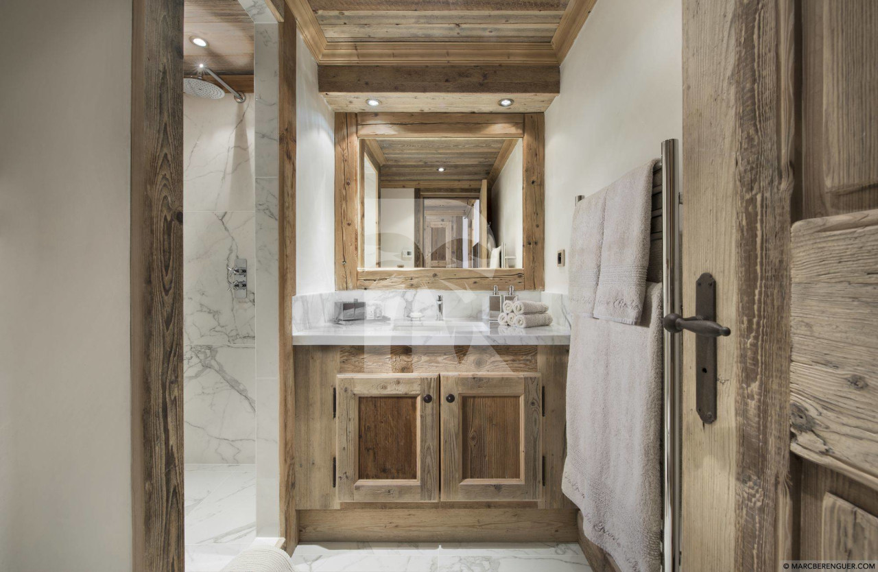 villa in Courchevel : Rent a700 sqm chalet in Courchevel 1850 with a Wonderful Mountain View. - Photo 12